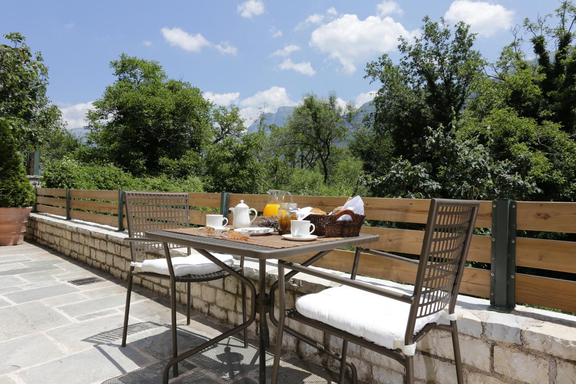 Gamila Rocks Mountain Hotel Аристі Екстер'єр фото